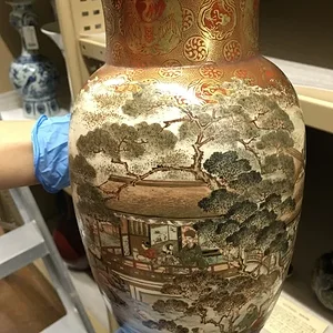 A4146_Kagaware Vase_Closeup.jpg