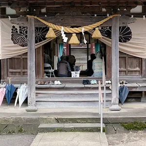 shrine1.JPG