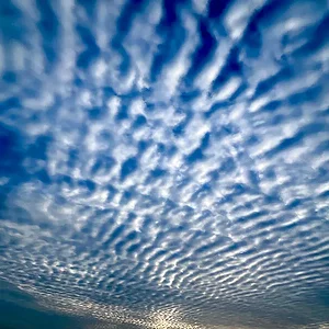 japanese-autumn-clouds.webp