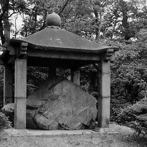 tang-stele.webp
