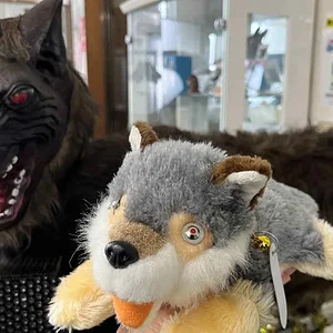 plush-wolf-robot.webp