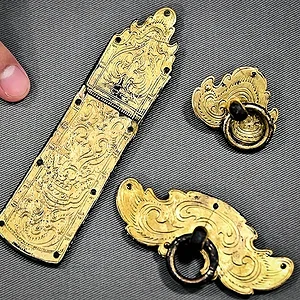 gilt-bronze-belt-sudosenninzuka.webp