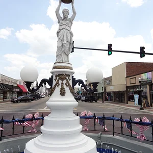 Weevil_monument.jpg