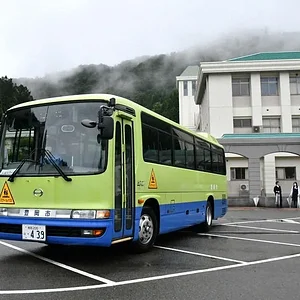 toyooka-school-bus.webp
