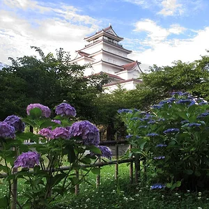 Tsuruga Castle