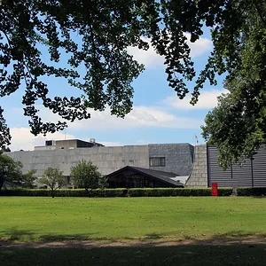 Ibaraki Prefectural Museum (茨城県立歴史館)