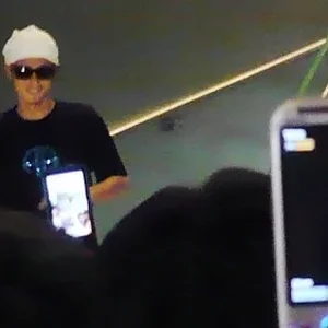 Yosuke helping the Apple store in Shibuya sell the iPhone. Unexpected but understandable.
