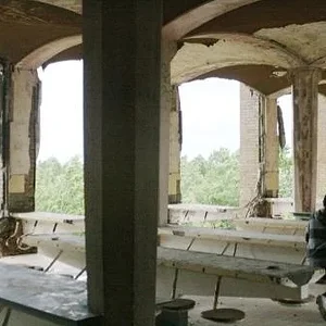 My friend Jan acting in a video clip at the most beautiful place in Belgium: the RTT ruin in East Dunkirk. A very dangerous, but beautiful place.