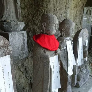 Yoshimi Hyakuana