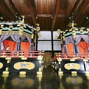 Japanese Throne