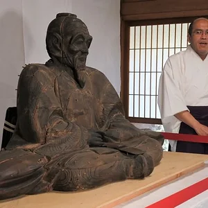 Hideyoshi statue