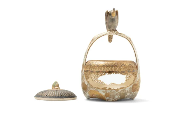 A3740_Satsuma Incense burner_Side with Lid.jpg