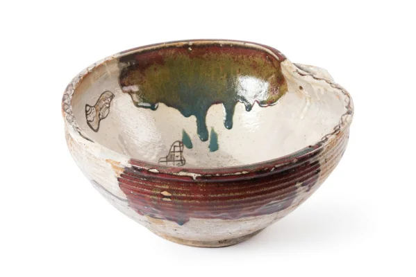 A4129_Oribeware bowl_Inside view.jpg
