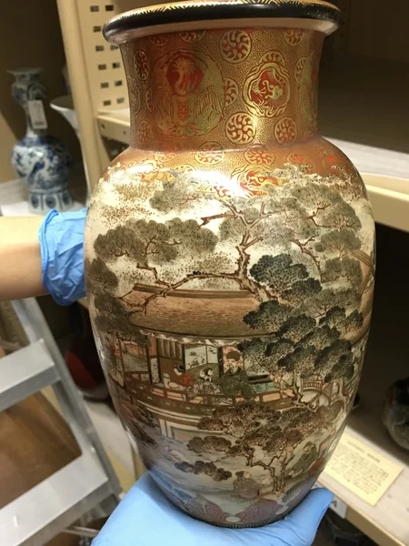A4146_Kagaware Vase_Closeup.jpg