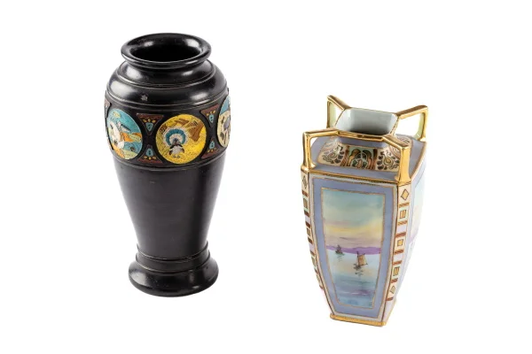 A4223_Japanese Modern vases.jpg