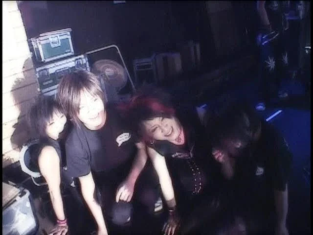 backstage_watching Alice9.jpg