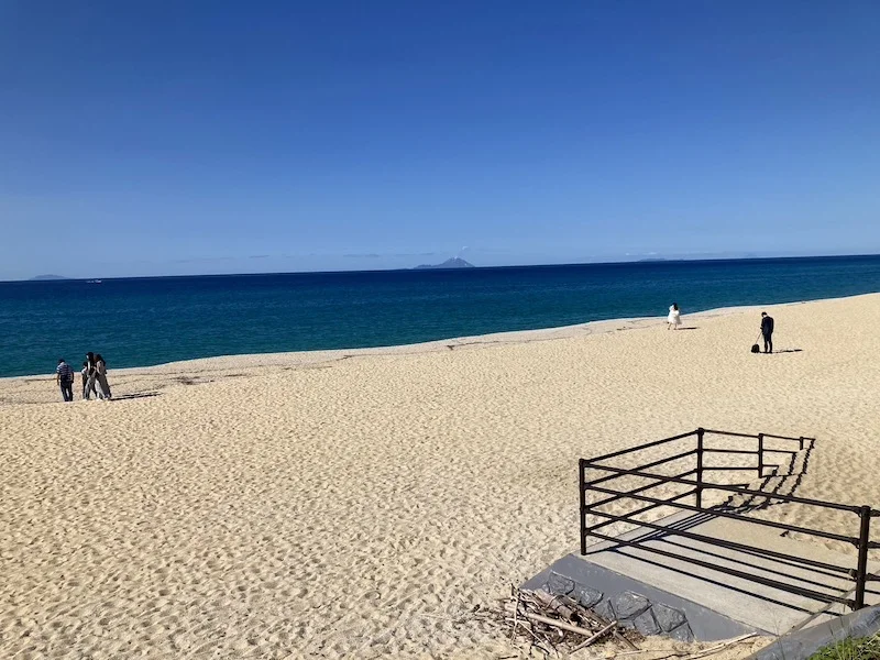 beach bride.JPG