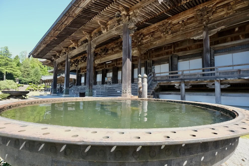 exterior.JPG