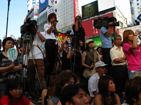 ganguro camera men