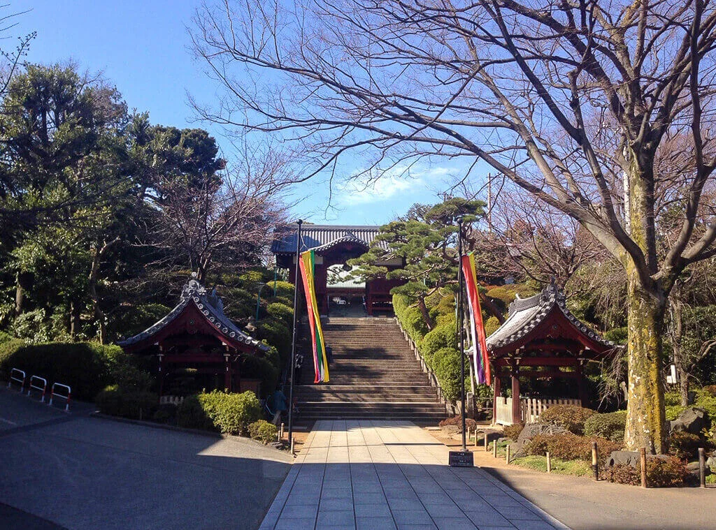 Chūmon (中門)