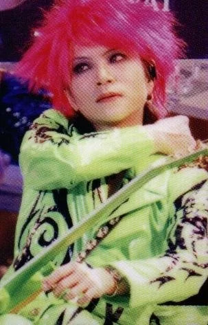 hide002.jpg