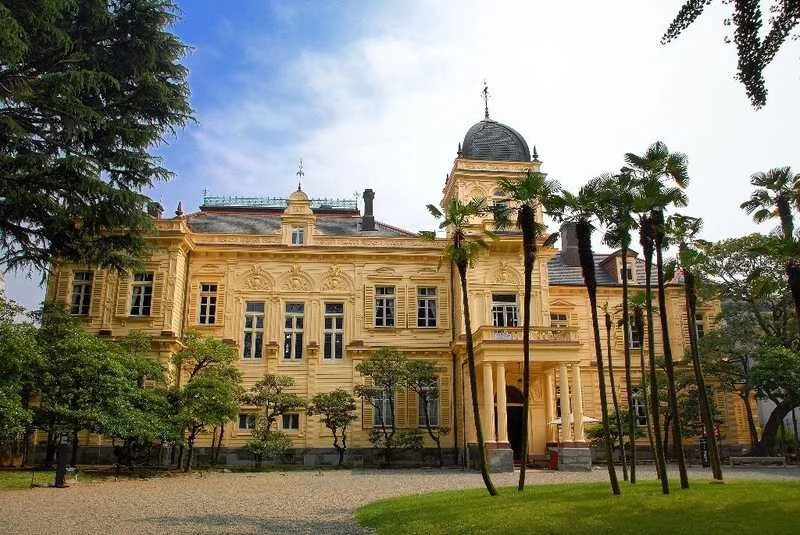 Iwasaki Villa
