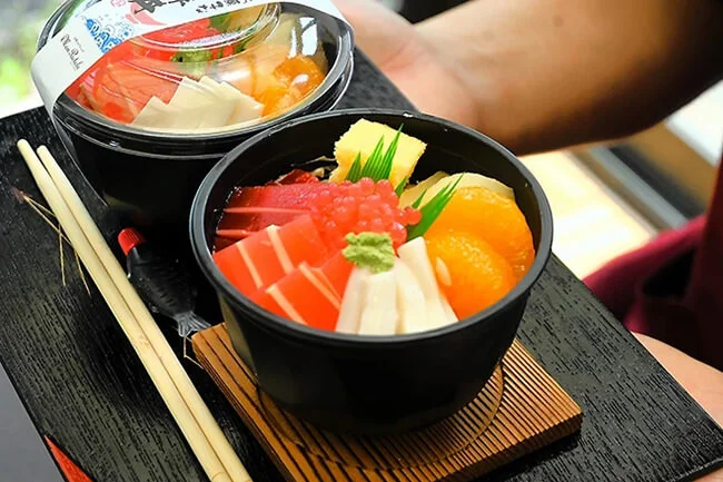 kaisen-don-cake.jpg