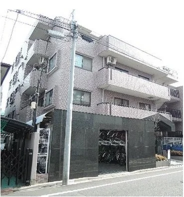 kamatahigashipic.jpg