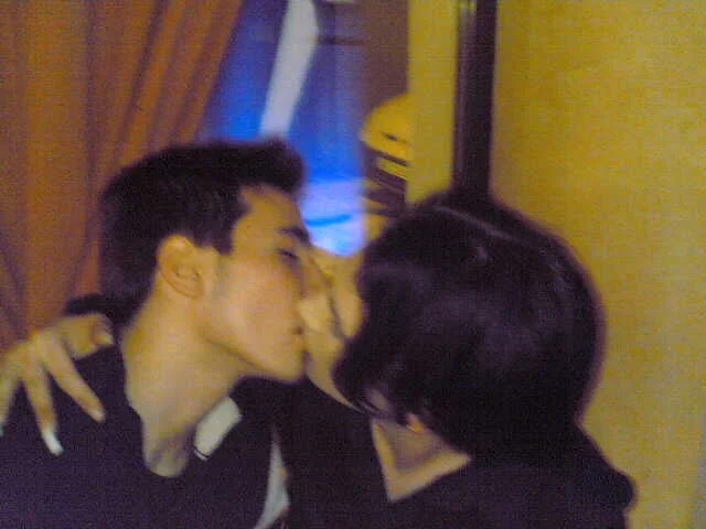 Kiss.jpg