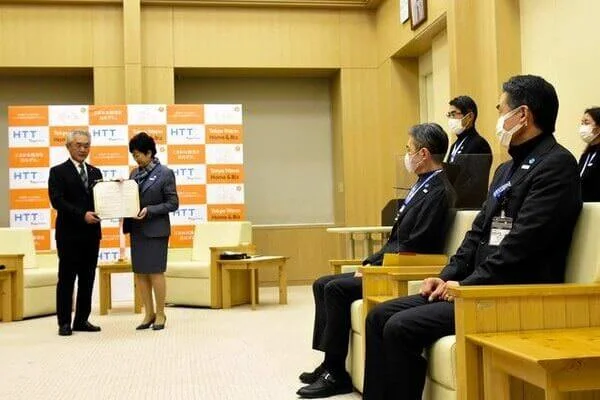 koike-turtleneck.jpg