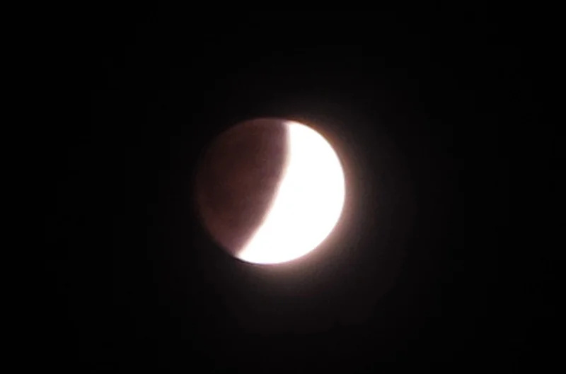 lunar_eclipse_121011.jpg