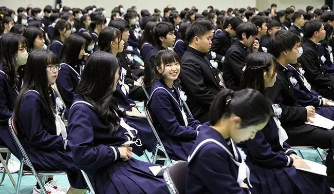 maskless-graduation.jpg