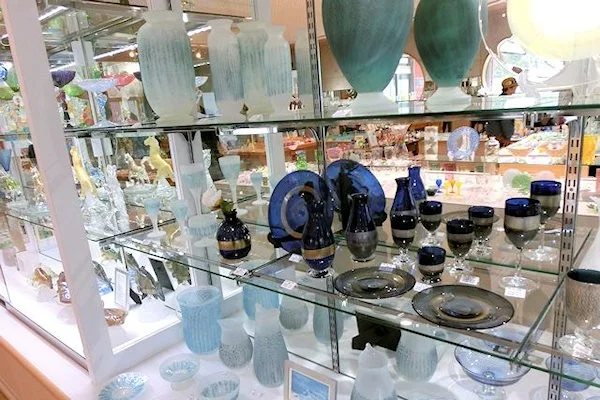 notojima-glass-1c-600x400.jpg