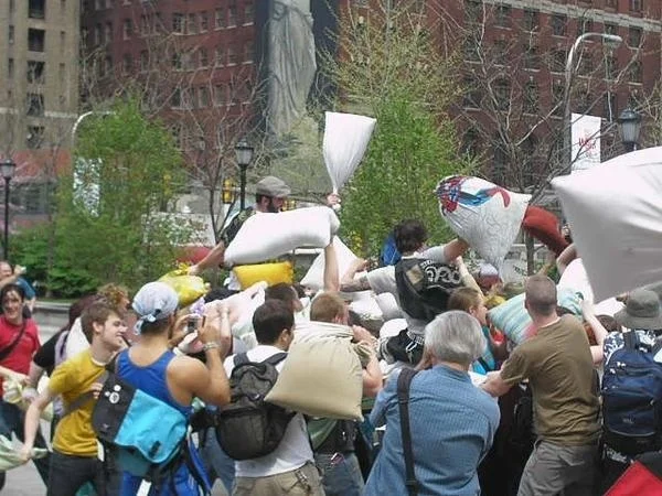 pillow fight!@#$%^&