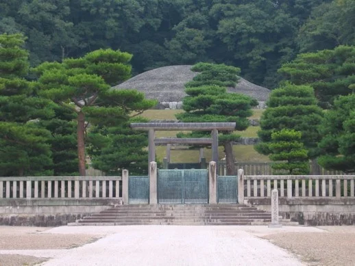 tomb.jpg