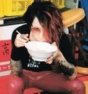 tumblr m0qfg7DBTF1qgk2rqo1 250