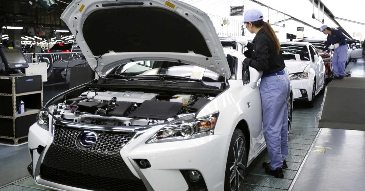 www.autonews.com