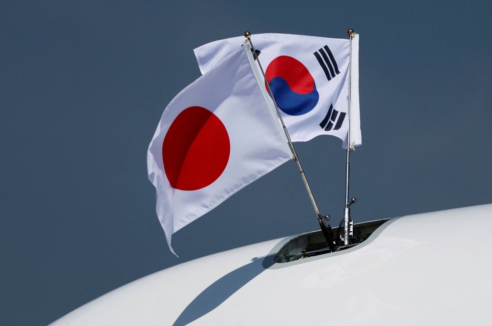 www.japantimes.co.jp